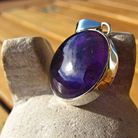 Round Indian Amethyst Pendant ☼ 925 Silver